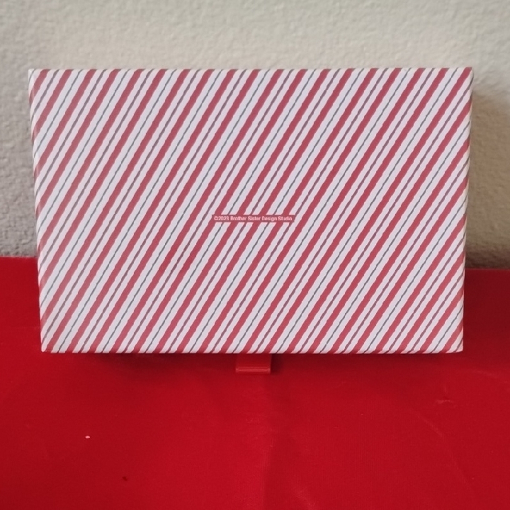 D- NWOT Festive Holiday Shaped Ornament Box and Storage Box - Picture 9 of 12